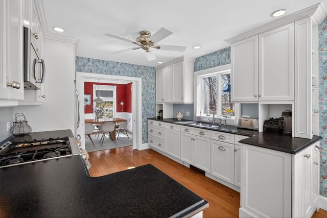 9 Beachway Road, East Sandwich, MA 02537