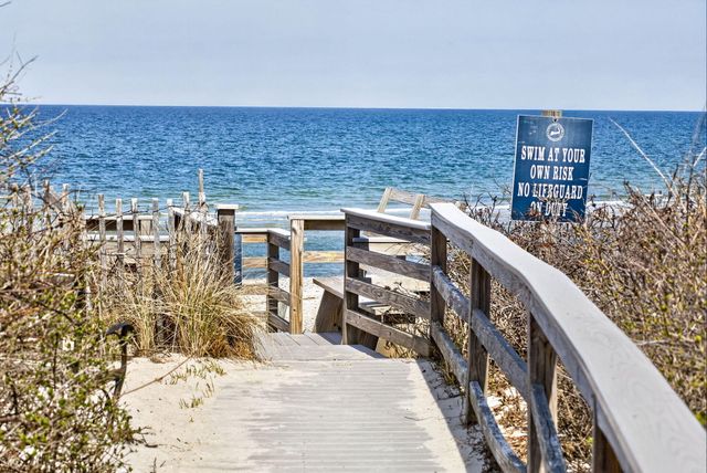 9 Beachway Road, East Sandwich, MA 02537
