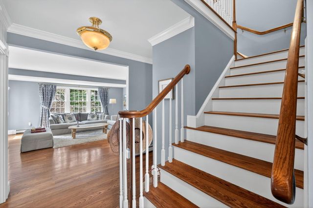 9 Beachway Road, East Sandwich, MA 02537