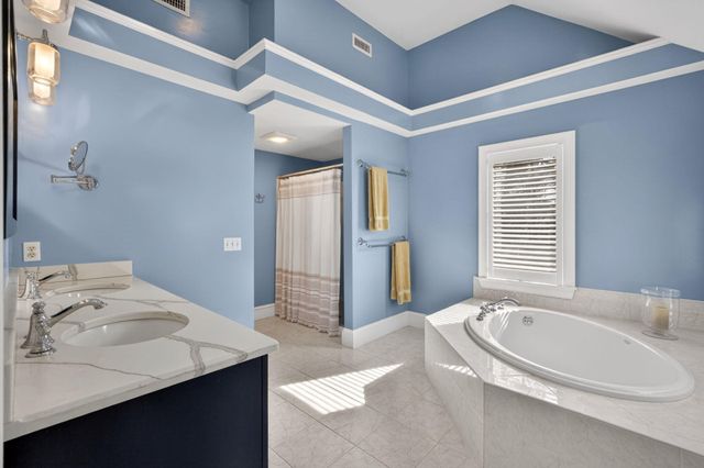9 Beachway Road, East Sandwich, MA 02537