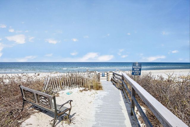 9 Beachway Road, East Sandwich, MA 02537