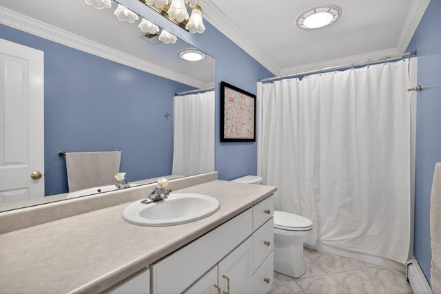 9 Beachway Road, East Sandwich, MA 02537