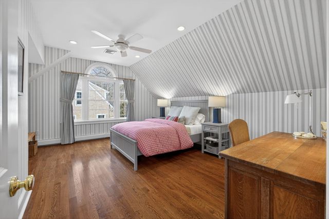 9 Beachway Road, East Sandwich, MA 02537