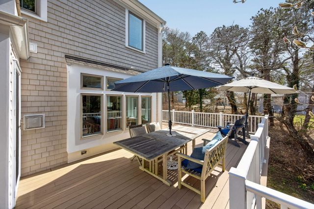 9 Beachway Road, East Sandwich, MA 02537