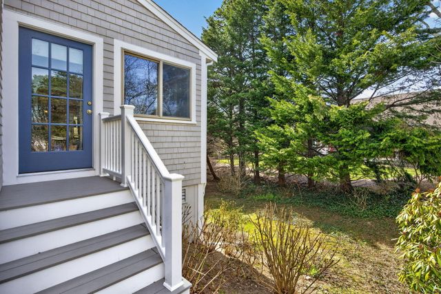 9 Beachway Road, East Sandwich, MA 02537
