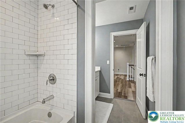 430 Freedom Court, Forks Twp, PA 18040