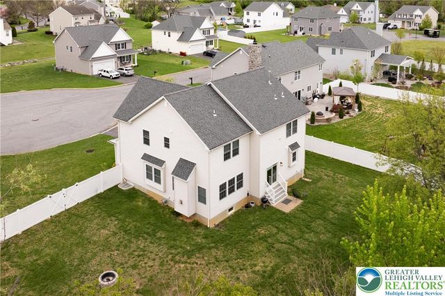 430 Freedom Court, Forks Twp, PA 18040