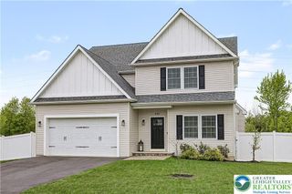 430 Freedom Court, Forks Twp, PA 18040
