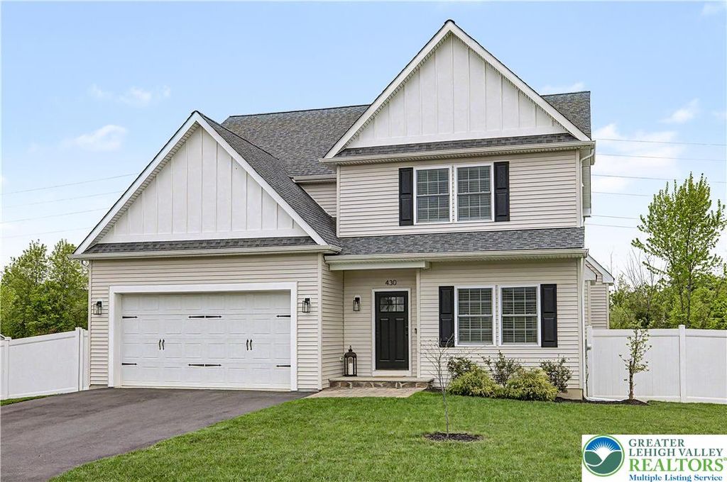 430 Freedom Court, Forks Twp, PA 18040
