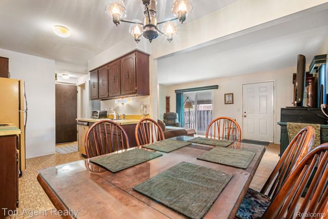 24755 Meadow Lane, Harrison Charter Township, MI 48045