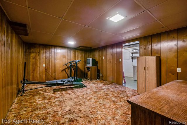 24755 Meadow Lane, Harrison Charter Township, MI 48045