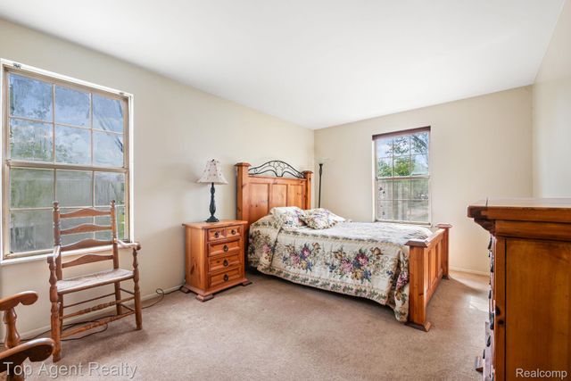 24755 Meadow Lane, Harrison Charter Township, MI 48045