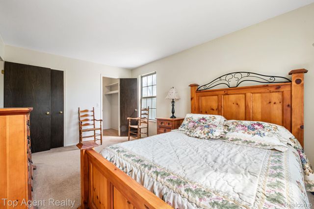 24755 Meadow Lane, Harrison Charter Township, MI 48045
