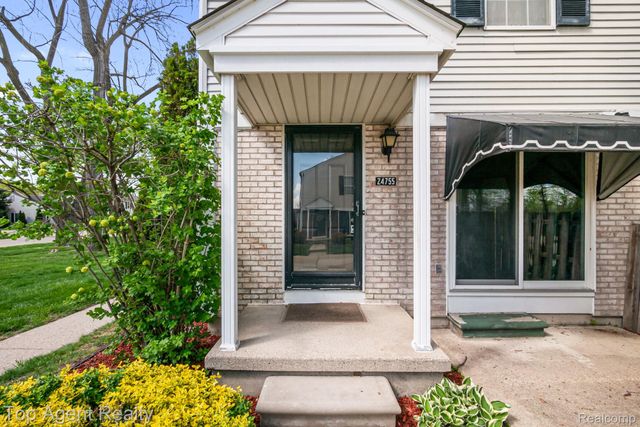 24755 Meadow Lane, Harrison Charter Township, MI 48045