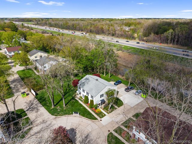 24755 Meadow Lane, Harrison Charter Township, MI 48045