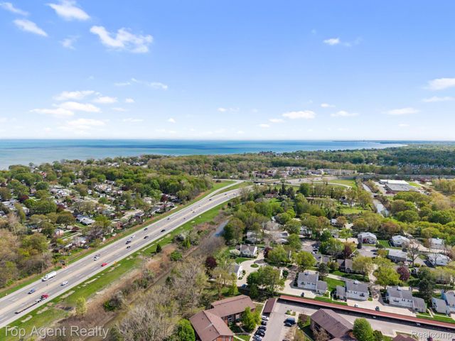 24755 Meadow Lane, Harrison Charter Township, MI 48045