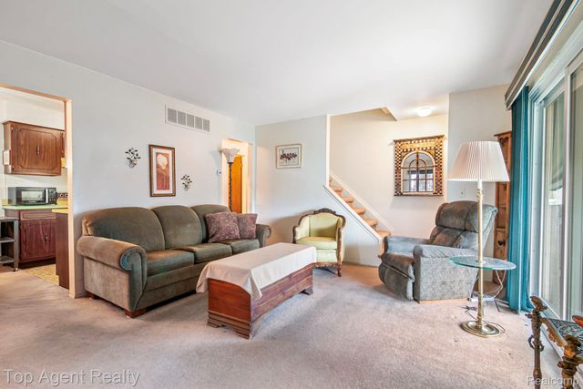 24755 Meadow Lane, Harrison Charter Township, MI 48045