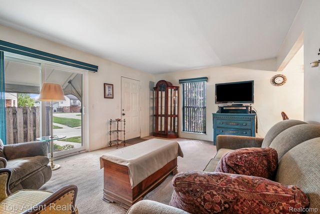 24755 Meadow Lane, Harrison Charter Township, MI 48045
