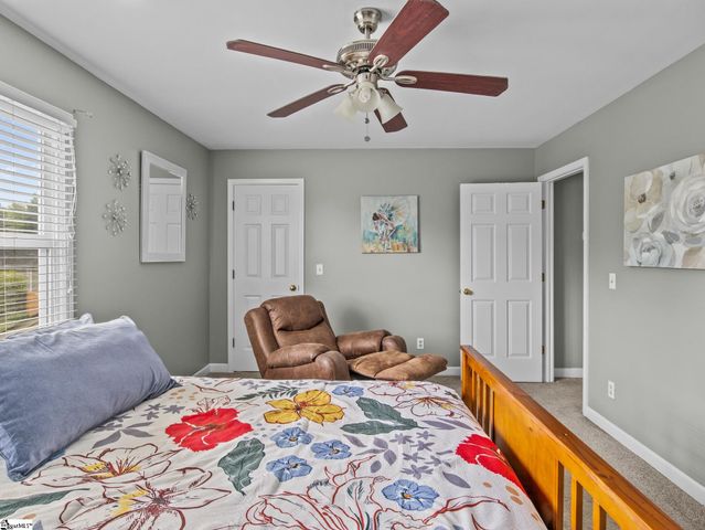 5 Hillington Place, Greer, SC 29651