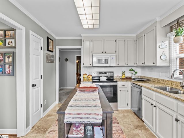 5 Hillington Place, Greer, SC 29651