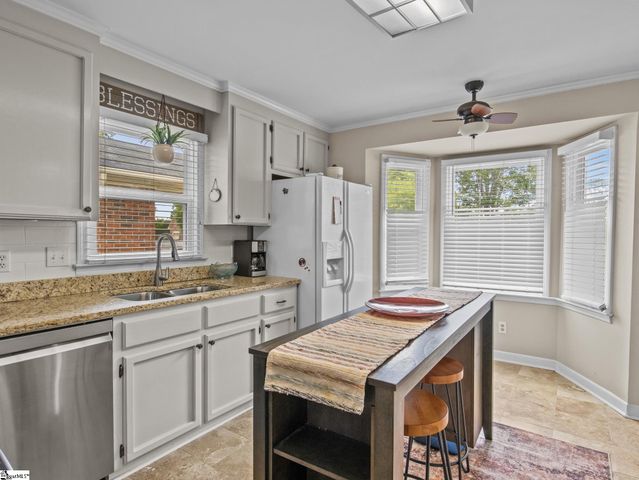 5 Hillington Place, Greer, SC 29651