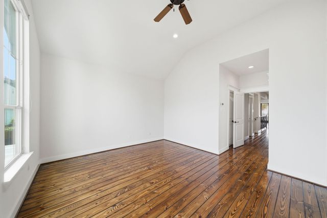 5524 Larkin Street B, Houston, TX 77007