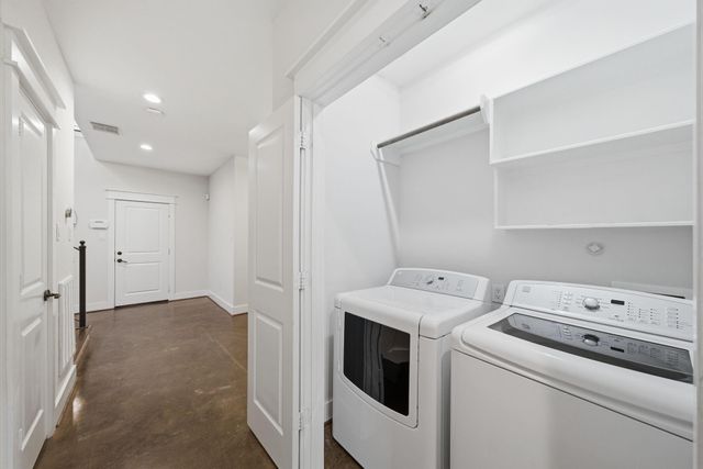 5524 Larkin Street B, Houston, TX 77007