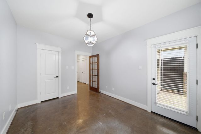 5524 Larkin Street B, Houston, TX 77007