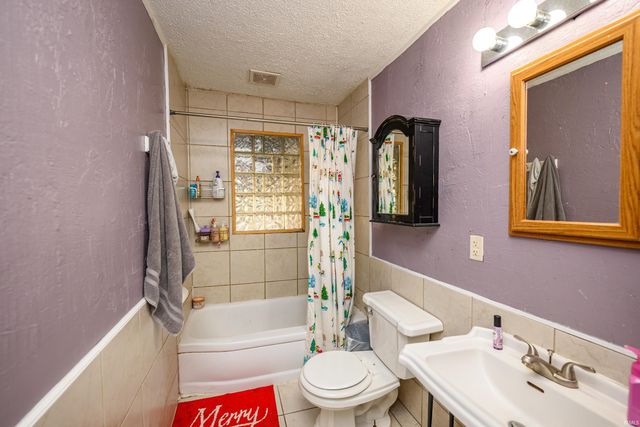 2500 N Rosewood Avenue, Muncie, IN 47304