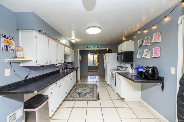 2500 N Rosewood Avenue, Muncie, IN 47304