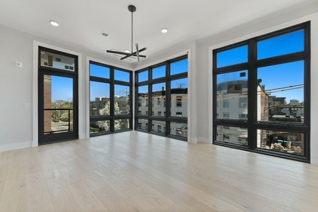 14 Green Street PHA, Brookline, MA 02446