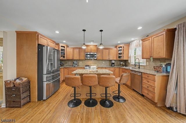 631 Oak Ave, Saddle Brook Twp., NJ 07663