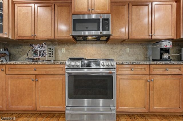 631 Oak Ave, Saddle Brook Twp., NJ 07663