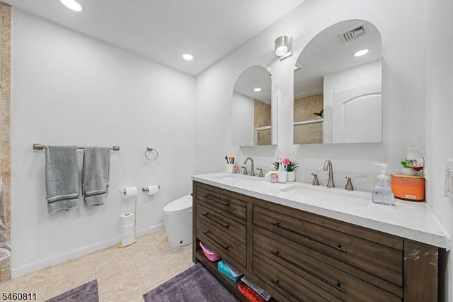 631 Oak Ave, Saddle Brook Twp., NJ 07663