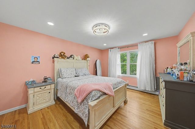 631 Oak Ave, Saddle Brook Twp., NJ 07663