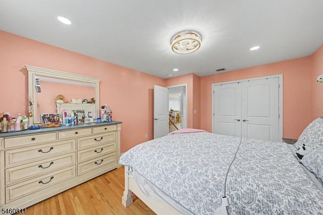 631 Oak Ave, Saddle Brook Twp., NJ 07663