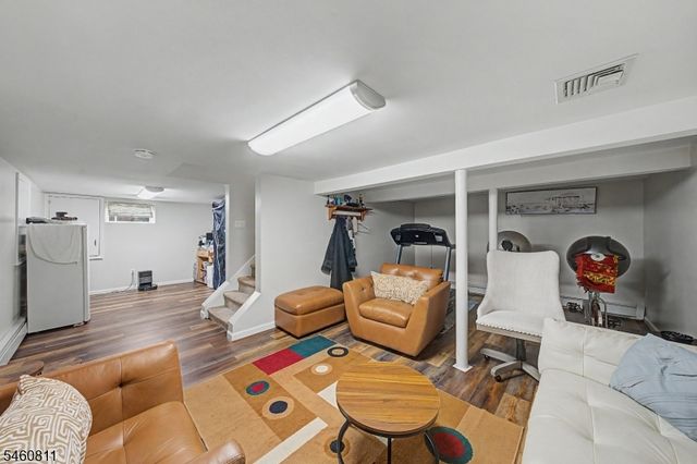 631 Oak Ave, Saddle Brook Twp., NJ 07663