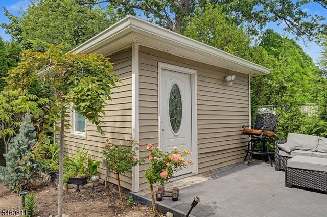 631 Oak Ave, Saddle Brook Twp., NJ 07663