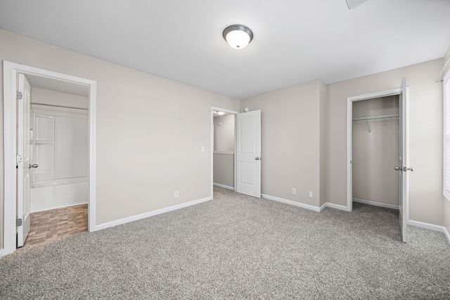 324 Sam Houston Cir, Clarksville, TN 37040