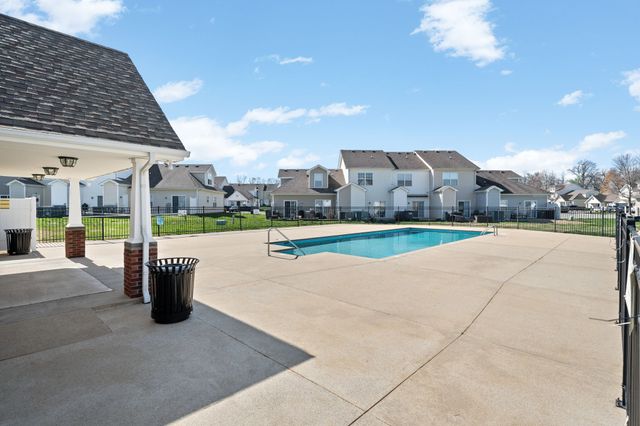 324 Sam Houston Cir, Clarksville, TN 37040