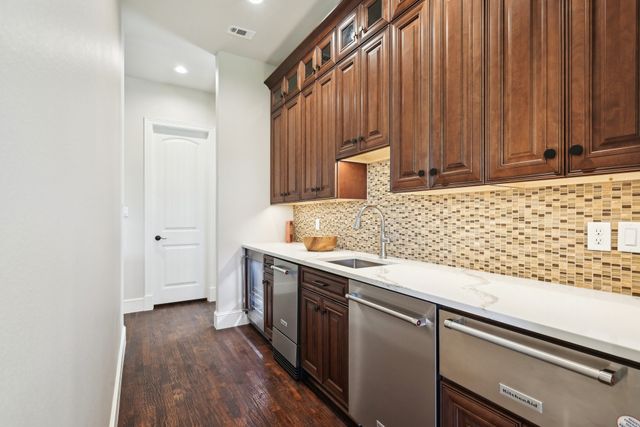 115 Palo Blanco Street, Mabank, TX 75156
