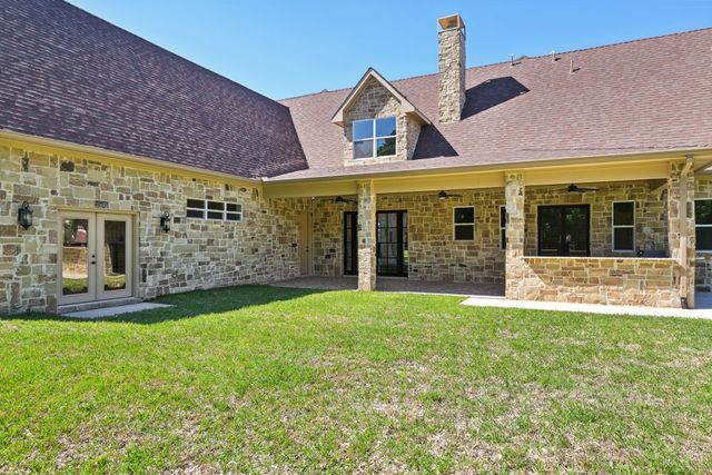 115 Palo Blanco Street, Mabank, TX 75156