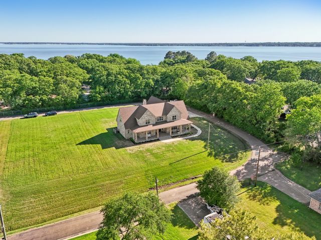 115 Palo Blanco Street, Mabank, TX 75156