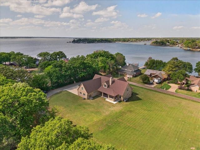 115 Palo Blanco Street, Mabank, TX 75156