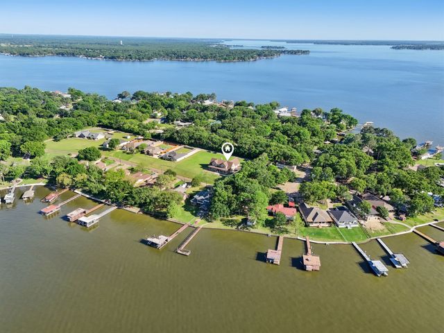 115 Palo Blanco Street, Mabank, TX 75156