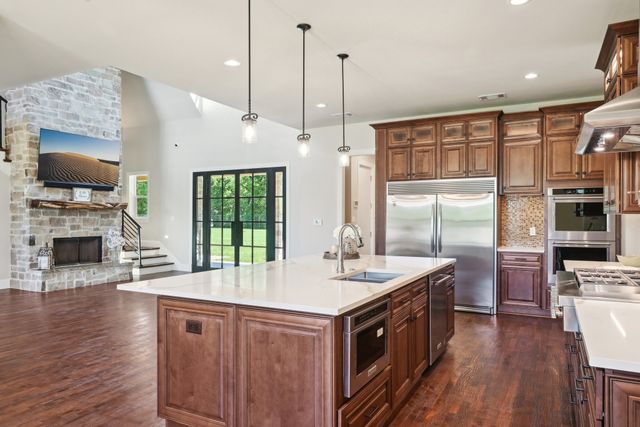 115 Palo Blanco Street, Mabank, TX 75156