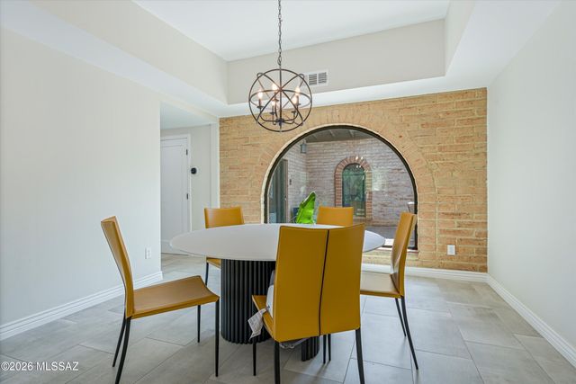 5142 E Camino Bosque, Tucson, AZ 85718