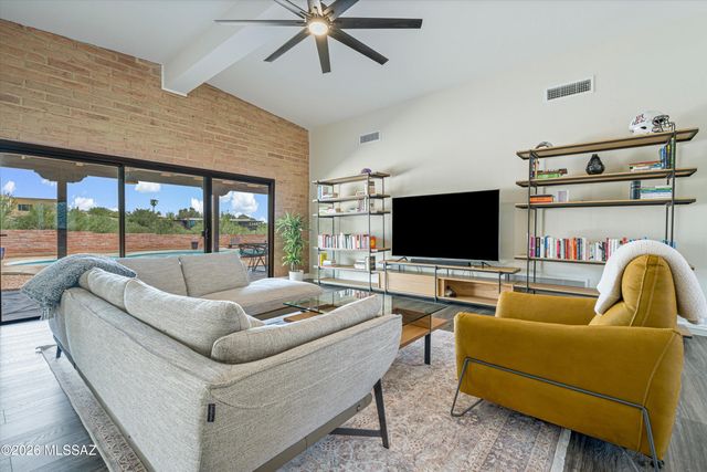 5142 E Camino Bosque, Tucson, AZ 85718