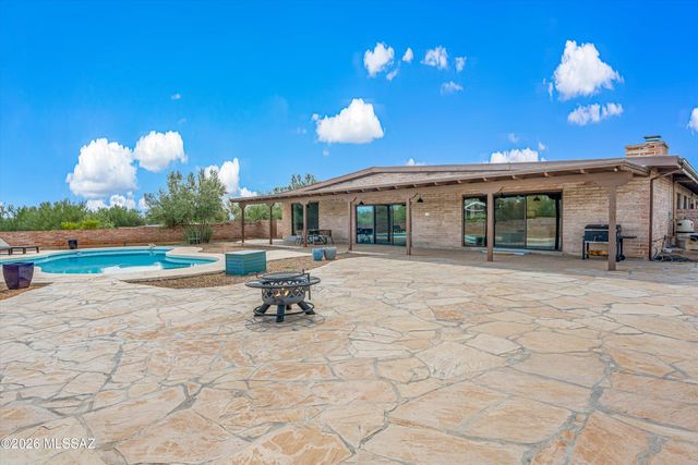 5142 E Camino Bosque, Tucson, AZ 85718