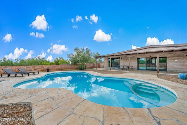 5142 E Camino Bosque, Tucson, AZ 85718